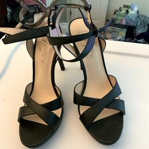 Fergie Black Heels Sz. 8